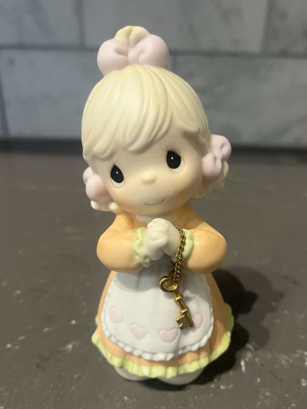 Vintage 1998 Precious Moments “Love Is The Key” Figurine #482242